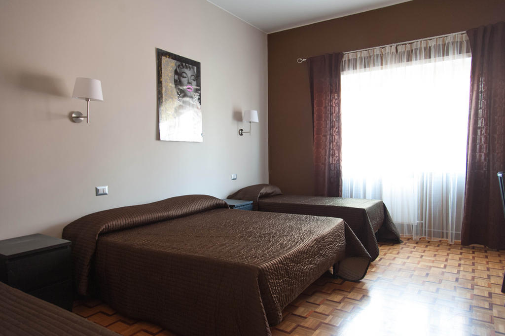 Parco Delle Valli Róma Szoba fotó